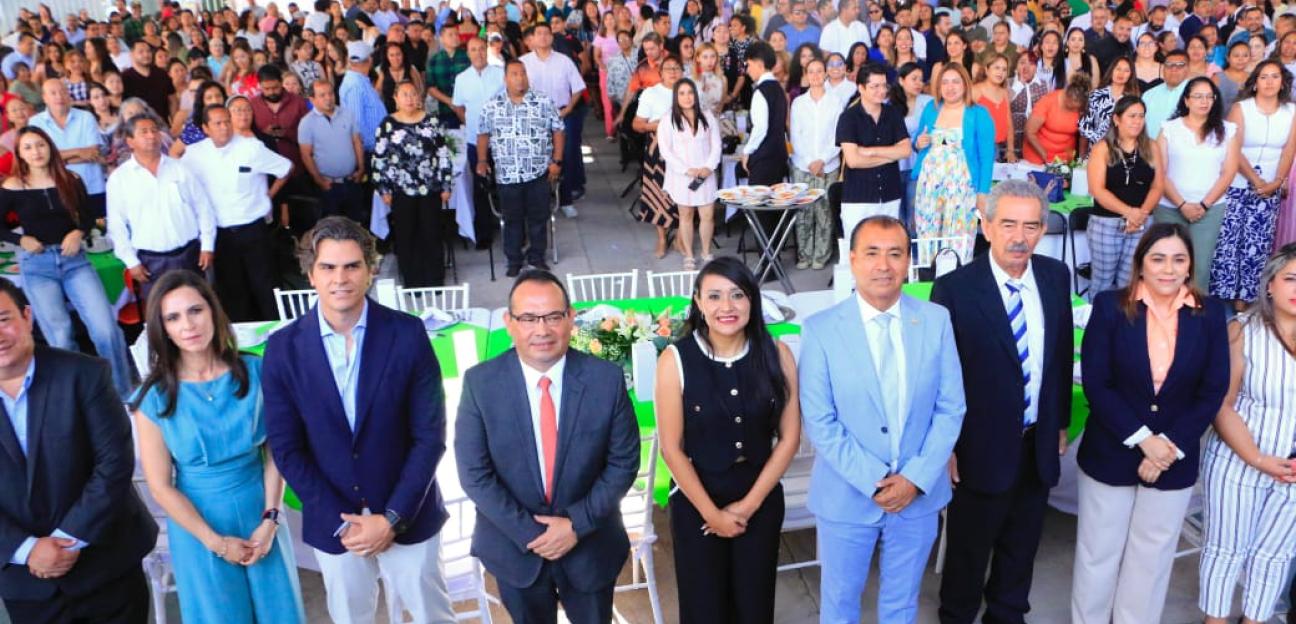 VILLA DE POZOS CELEBRA CON ORGULLO A MAESTRAS Y MAESTROS 
