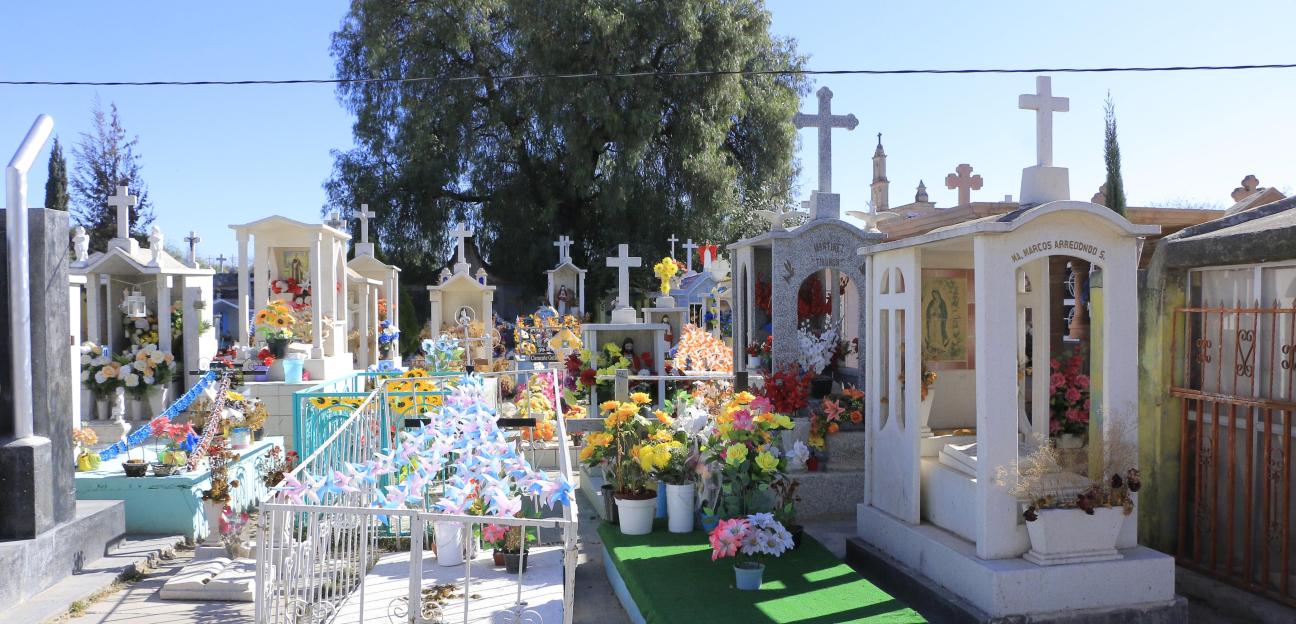 VILLA DE POZOS REFUERZA LABORES DE LIMPIEZA EN PANTEONES