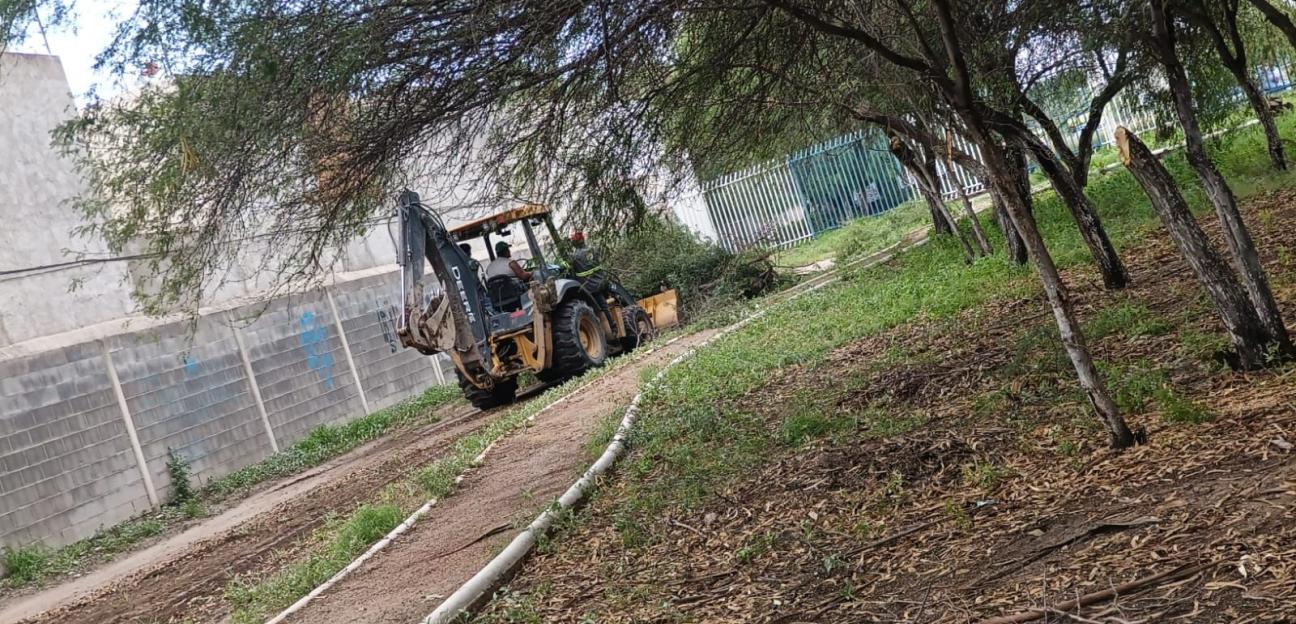 VILLA DE POZOS BRINDA ESPACIOS DIGNOS CON LIMPIEZA EN UNIDAD DEPORTIVA CASANOVA