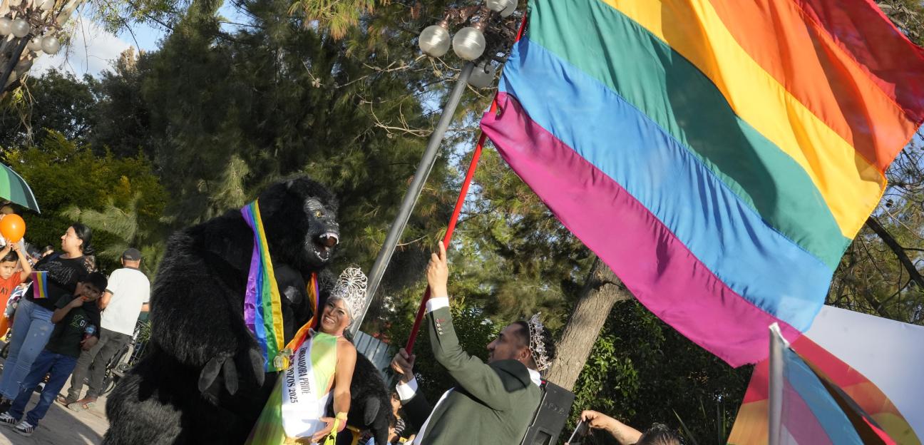 VILLA DE POZOS SE VISTIÓ DE COLORES CON PRIMERA MARCHA LGBTIQ+