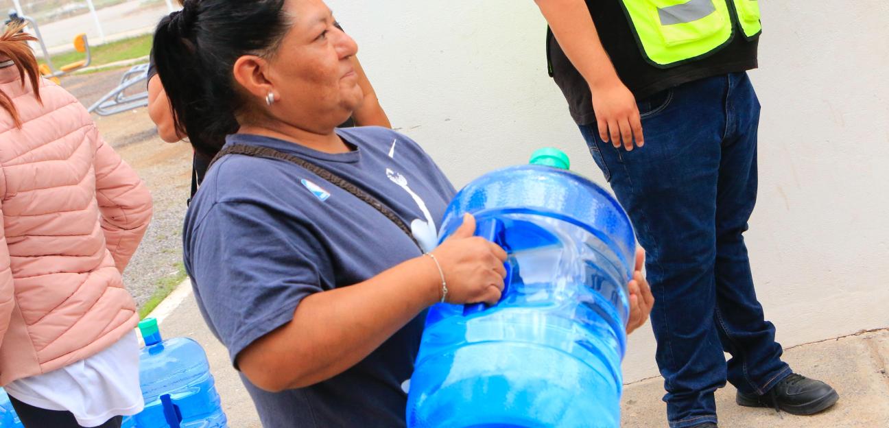 VILLA DE POZOS LLEVÓ AGUA GRATUITA A CIUDAD SATÉLITE 