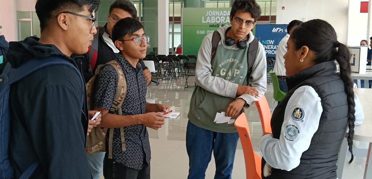 VILLA DE POZOS ACERCA OPORTUNIDADES LABORALES A ESTUDIANTES Y EGRESADOS 