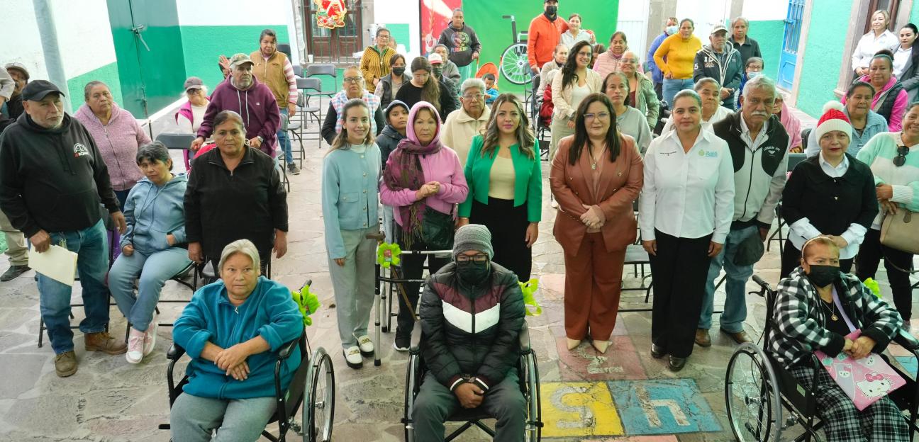 DIF VILLA DE POZOS ENTREGA APOYOS TÉCNICOS A PERSONAS CON DISCAPACIDAD