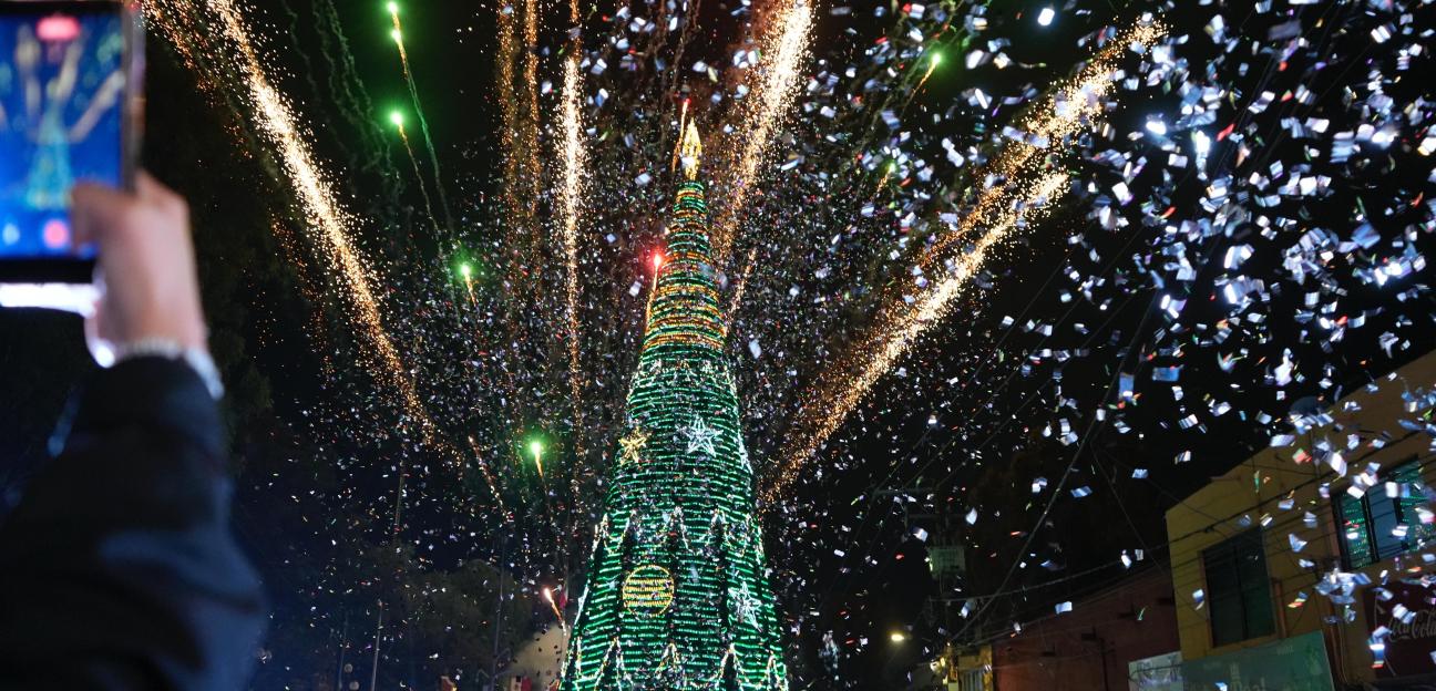 VILLA DE POZOS SE ILUMINA CON MAGIA NAVIDEÑA