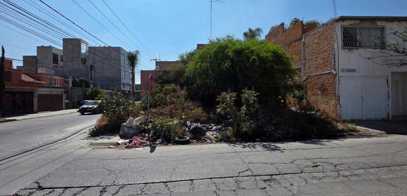 INTERVIENEN PUNTO DE RIESGO EN LA COLONIA LAS MERCEDES