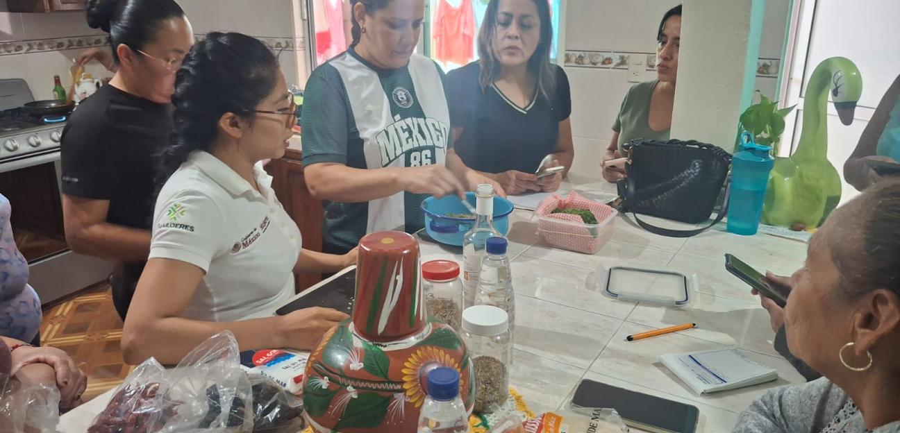 MUJERES POCEÑAS FORTALECEN HABILIDADES Y EMPRENDIMIENTO A TRAVÉS DEL TALLER “EL ARTE DE LA SALSA”