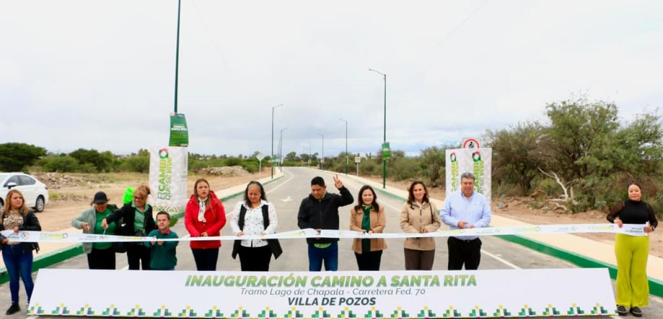RICARDO GALLARDO Y PATY ARADILLAS  CONTINÚAN LA MEJORA DE VIALIDADES EN VILLA DE POZOS