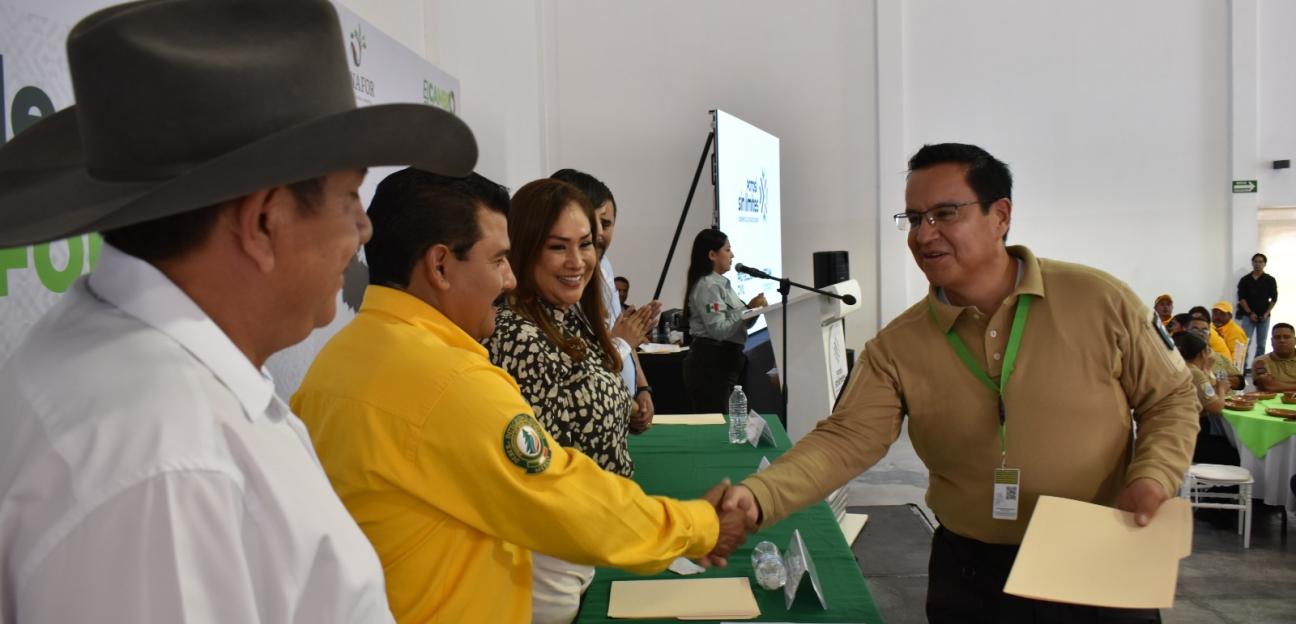RECONOCEN A PERSONAL DE PROTECCIÓN CIVIL DE VILLA DE POZOS POR SU LABOR EN EL COMBATE DE INCENDIOS FORESTALES