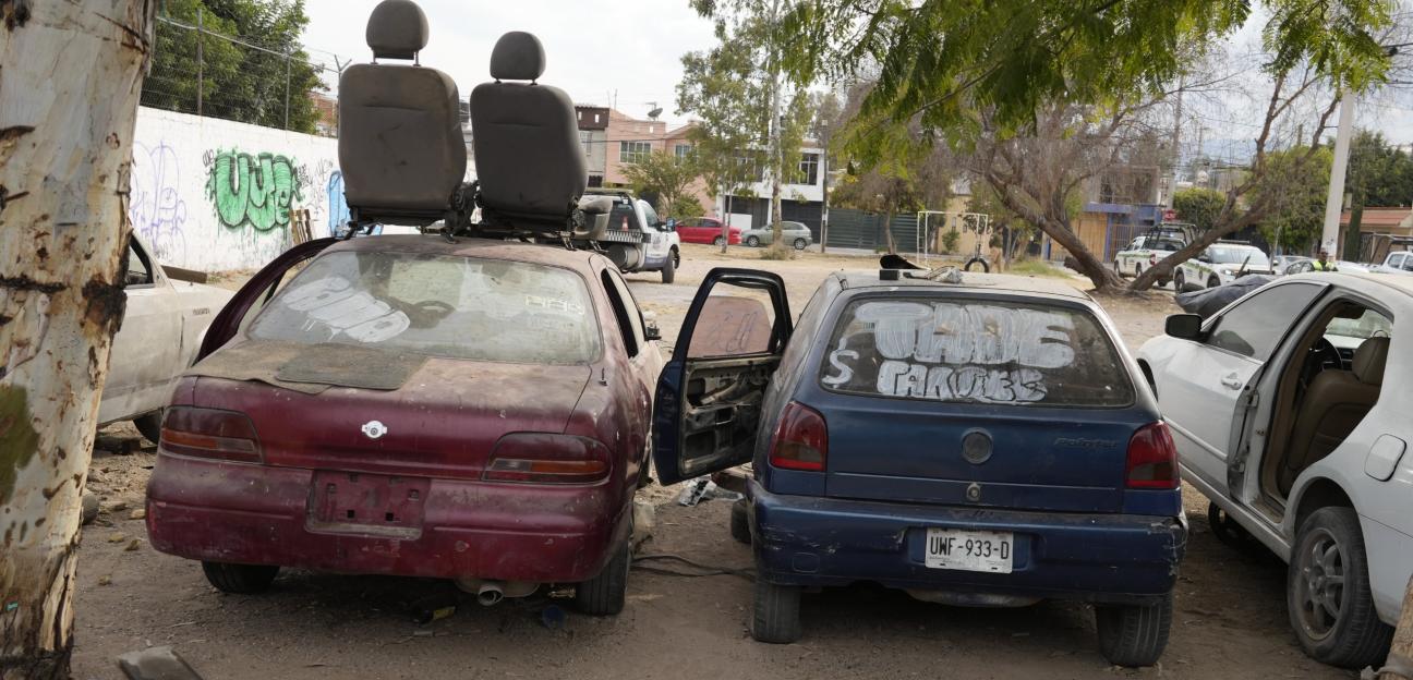 GUARDIA CIVIL MUNICIPAL MANTIENE LA RECUPERACIÓN DE ESPACIOS OCUPADOS POR AUTOS ABANDONADOS