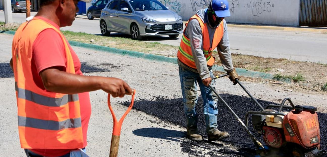 VILLA DE POZOS ACELERA LA RECUPERACIÓN DE SUS CALLES CON BACHEO EN ZONAS PRIORITARIAS