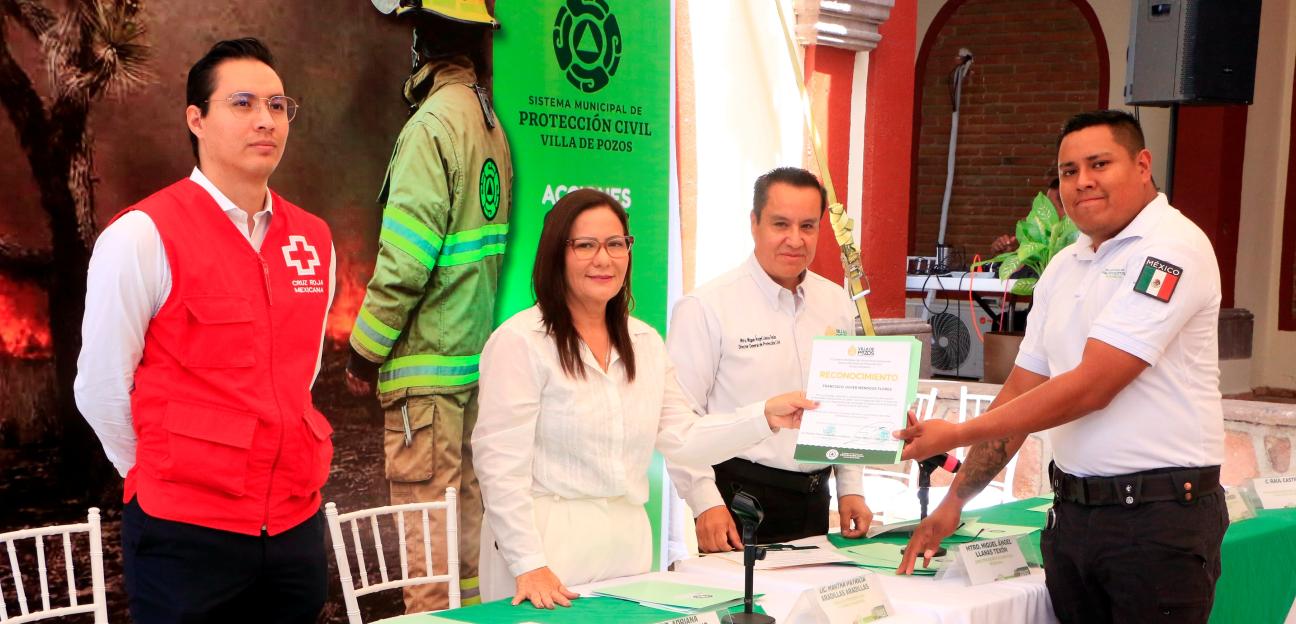 VILLA DE POZOS RECONOCE EL TRABAJO Y ESFUERZOS DE LOS BOMBEROS