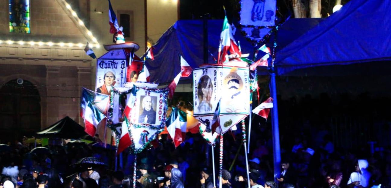 VILLA DE POZOS RECONOCE A LOS TRADICIONALES GALLITOS
