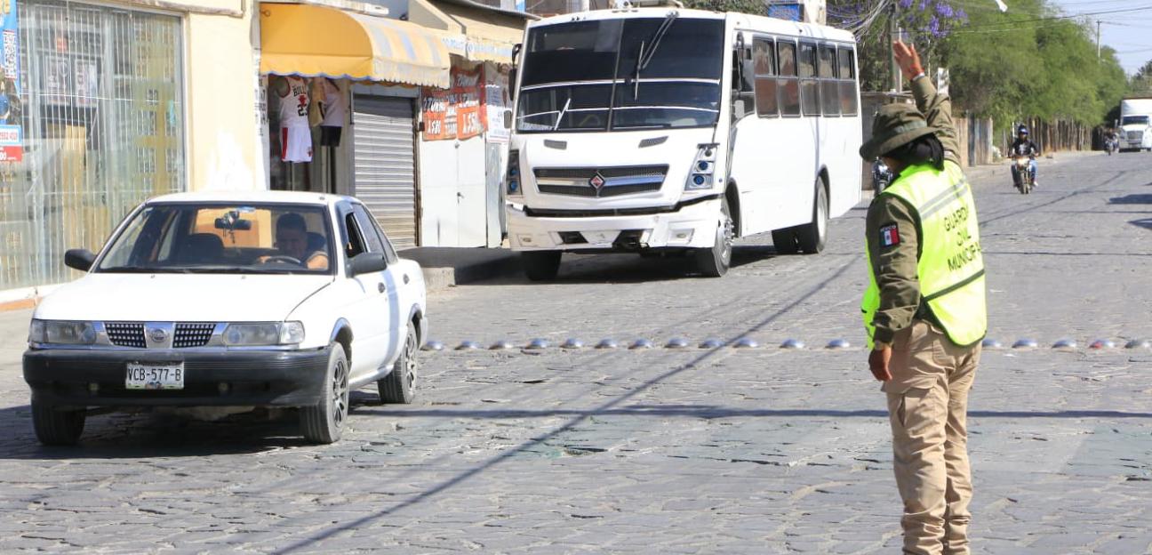 VILLA DE POZOS REFUERZA VIGILANCIA PARA EVITAR ESTACIONAMIENTO DE TRANSPORTE PESADO EN ZONAS PROHIBIDAS