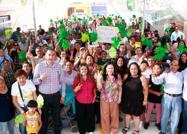 PATY ARADILLAS ENTREGA REHABILITACIÓN DE LA CALLE ROSARIO DEL POZO EN LOS SILOS